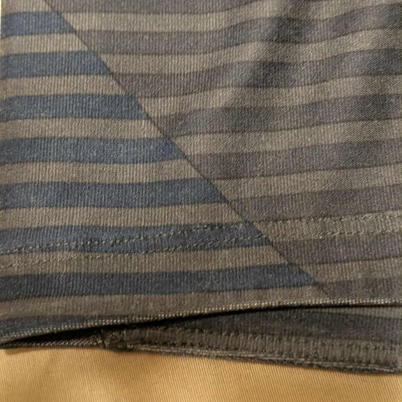 Nike Dri Fit Capri Leggings Size XS Black & Blue Horizontal Stripes 503476-437 - Picture 12 of 12